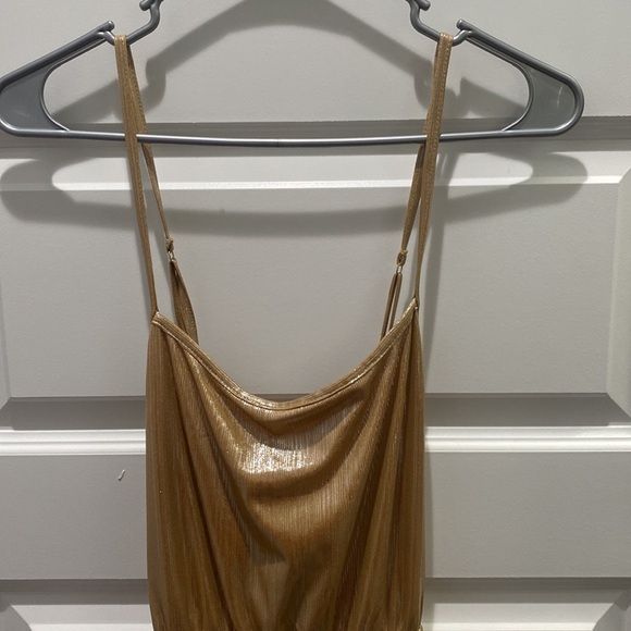 NWT Wild Blue Sadie Robertson Dress Gold Shimmer Size Large Asymmetrical - Picture 2 of 9